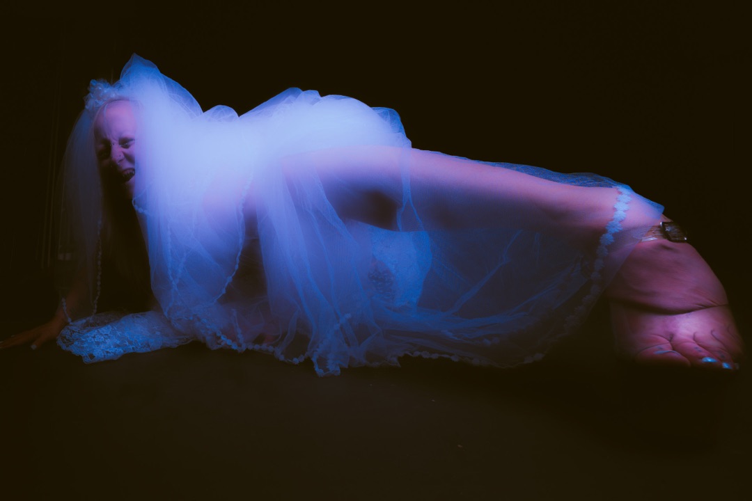 Blue Cake Liquid — frame 4