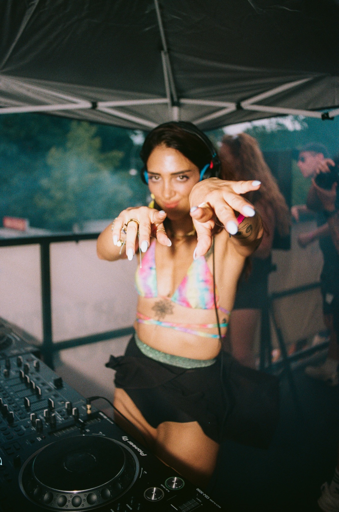 Rave The Planet — frame 1
